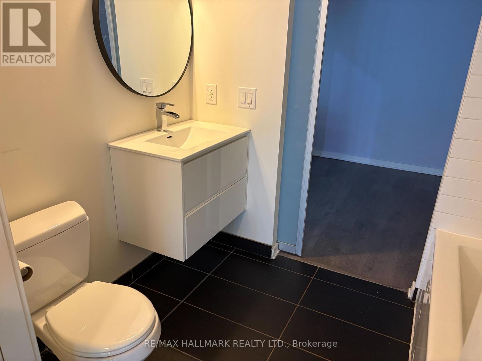 1414 - 105 The Queensway Avenue, Toronto, Ontario M6S 5B5 - Photo 4 - W13829598