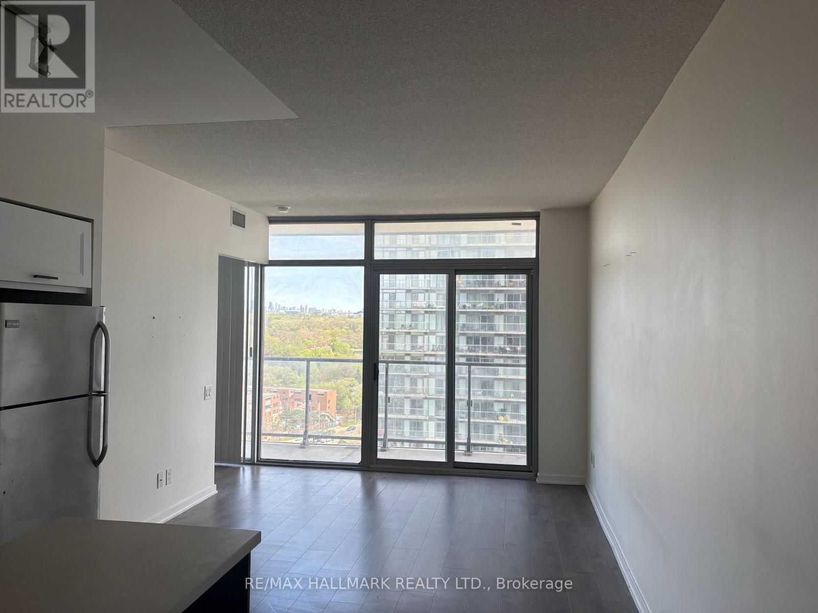 1414 - 105 The Queensway Avenue, Toronto, Ontario M6S 5B5 - Photo 8 - W13829598