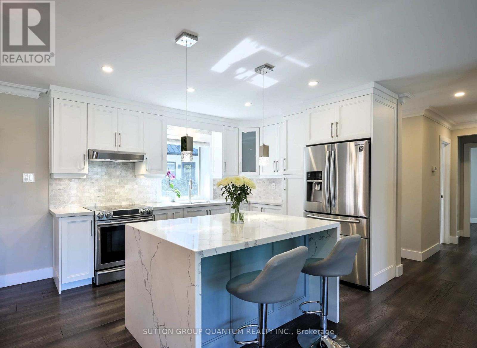 390 Wendall Place, Oakville, Ontario  L6K 2M1 - Photo 6 - W13829622