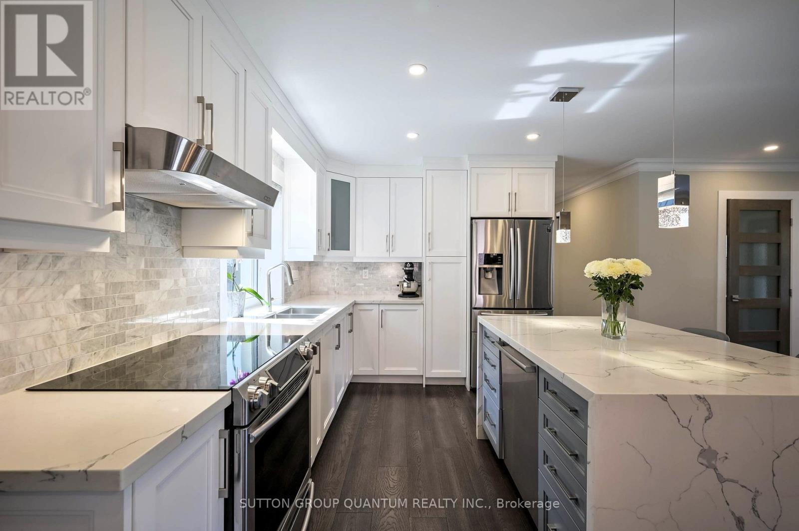390 Wendall Place, Oakville, Ontario  L6K 2M1 - Photo 8 - W13829622