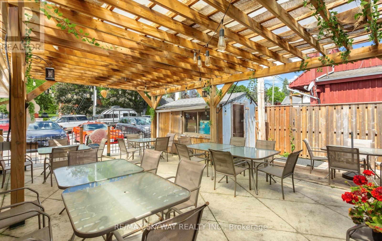 19 Main Street N, Milton, Ontario  L0P 1B0 - Photo 8 - W13829624