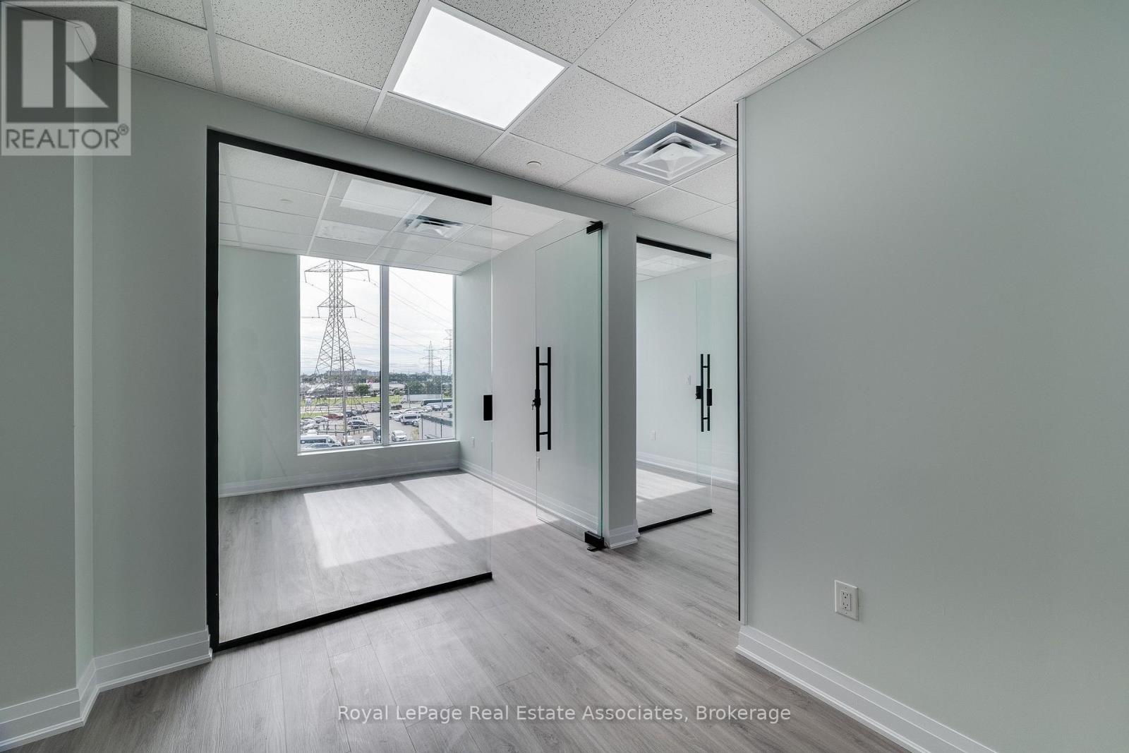 310 - 996 Martin Grove Road, Toronto, Ontario  M9W 4V8 - Photo 10 - W13829634