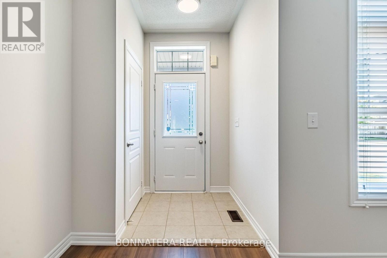 462 Terrace Way, Oakville, Ontario  L6M 1N5 - Photo 6 - W13829658