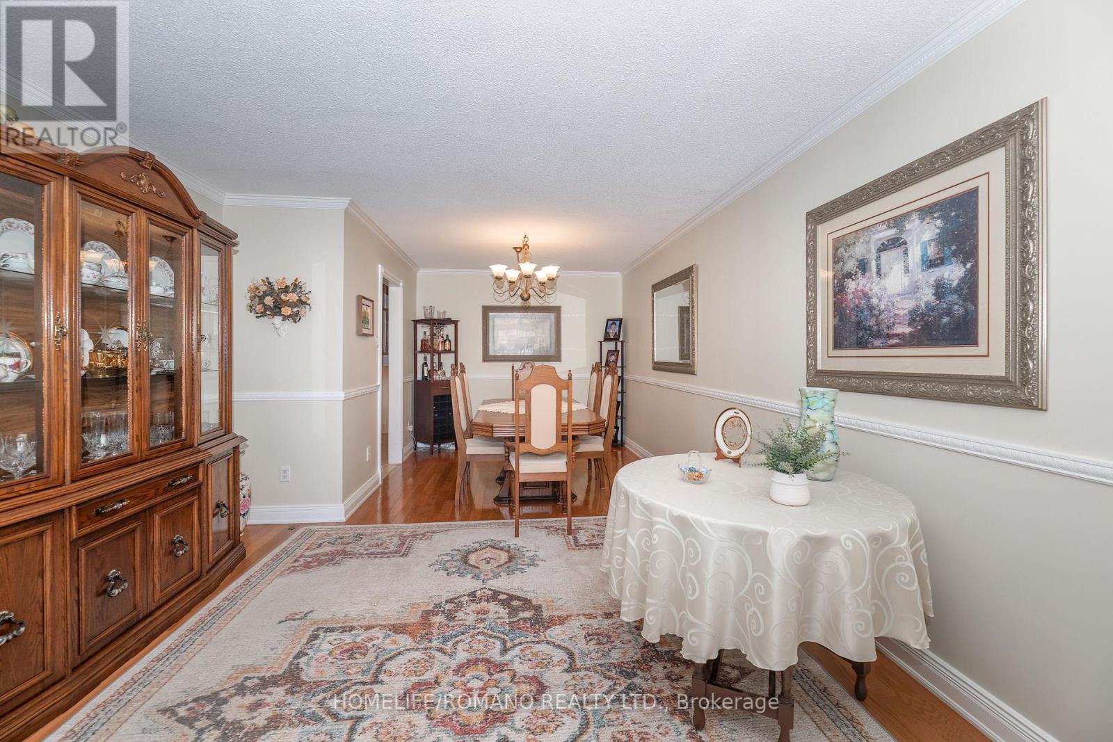 915 Lovingston Crescent, Mississauga, Ontario  L4W 3S6 - Photo 6 - W13829158