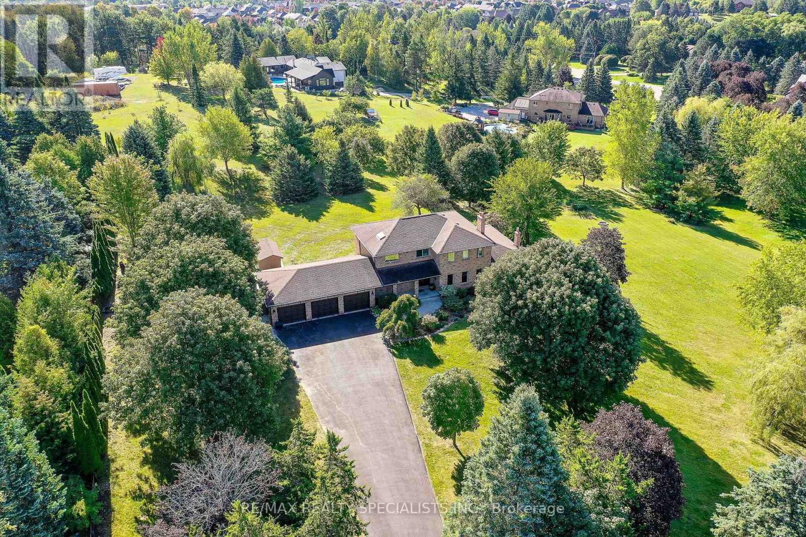 44 George Crescent, Caledon, Ontario  L7C 1G2 - Photo 3 - W13802896