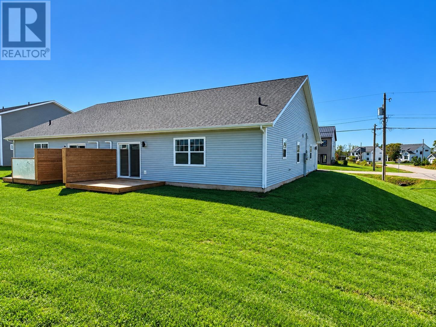 70 Kelly Heights, Stratford, Prince Edward Island  C1B 4M2 - Photo 4 - 202624388