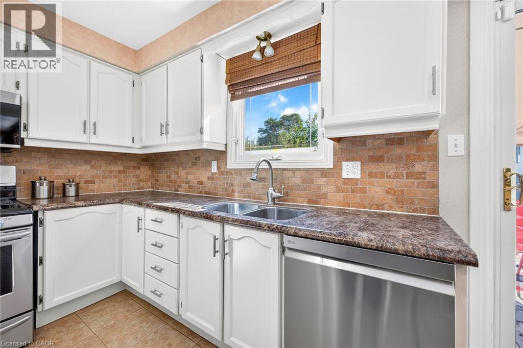 461 Eaglewood Drive, Hamilton, Ontario  L8W 2T1 - Photo 8 - 40866379