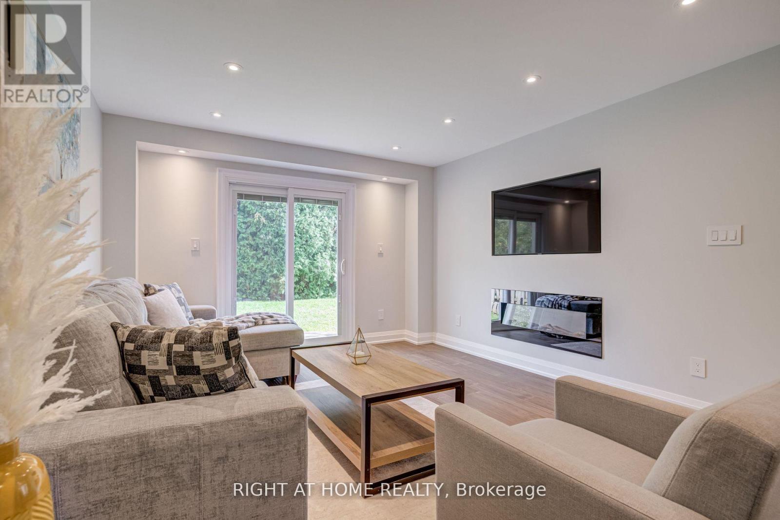 260 Louis Drive, Mississauga, Ontario  L5B 1Y9 - Photo 25 - W13826878