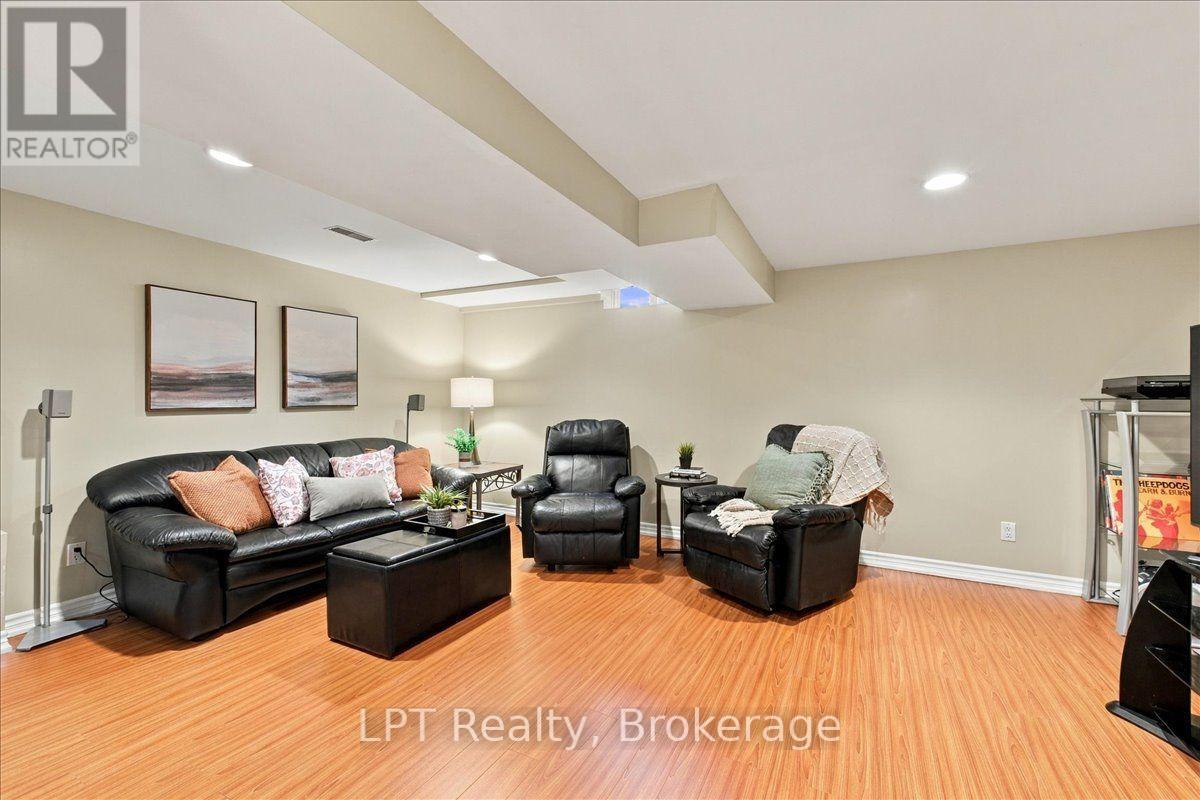 69 Scarfair Pathway, Toronto, Ontario  M1B 4G2 - Photo 25 - E13829732