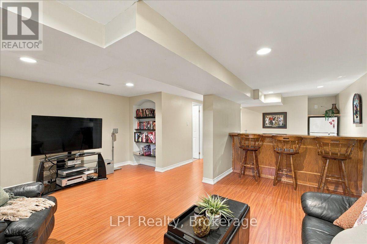 69 Scarfair Pathway, Toronto, Ontario  M1B 4G2 - Photo 27 - E13829732