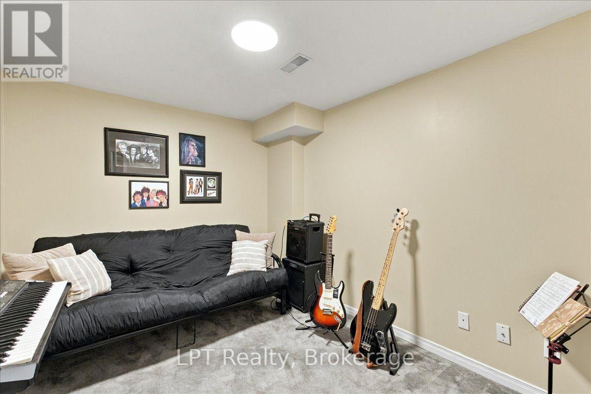 69 Scarfair Pathway, Toronto, Ontario  M1B 4G2 - Photo 32 - E13829732