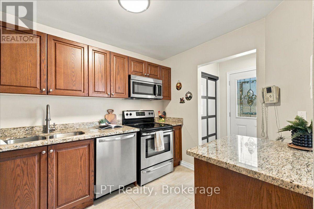 69 Scarfair Pathway, Toronto, Ontario  M1B 4G2 - Photo 9 - E13829732