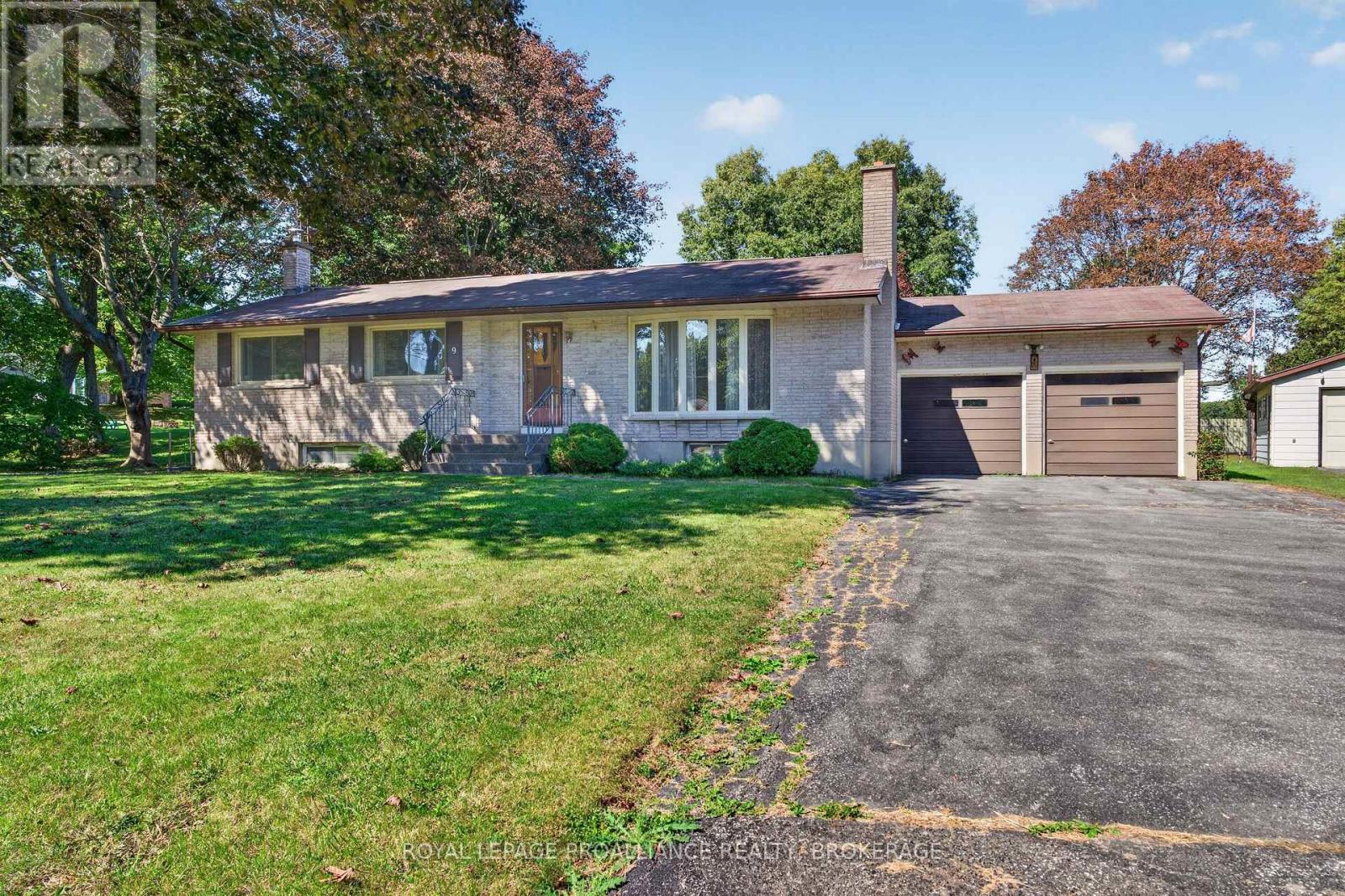9 Dianna Street, Kingston, Ontario  K7L 4V1 - Photo 2 - X13829764