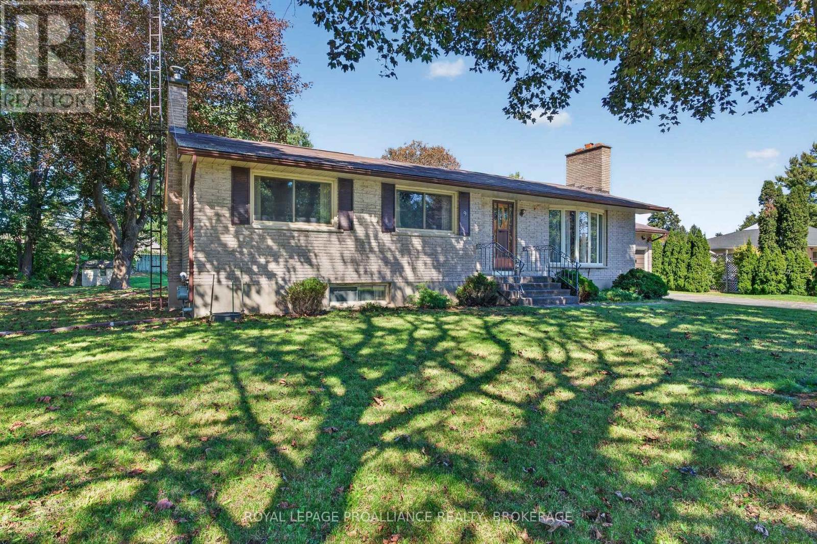 9 Dianna Street, Kingston, Ontario  K7L 4V1 - Photo 3 - X13829764