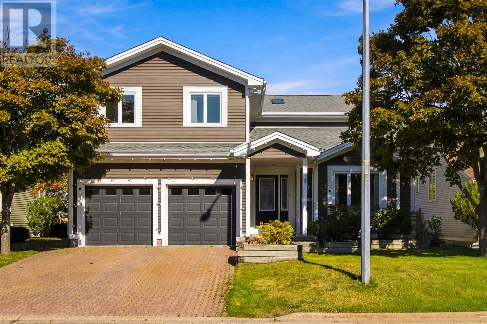 16 Hyde Park Drive, St. John's