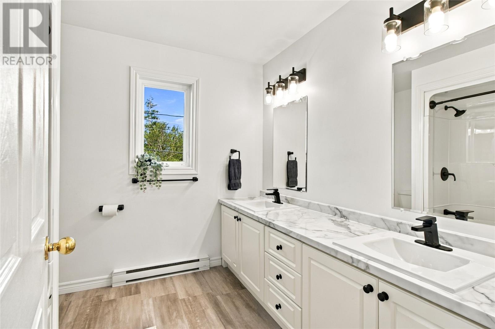 16 Hyde Park Drive, St. John's — photo 27