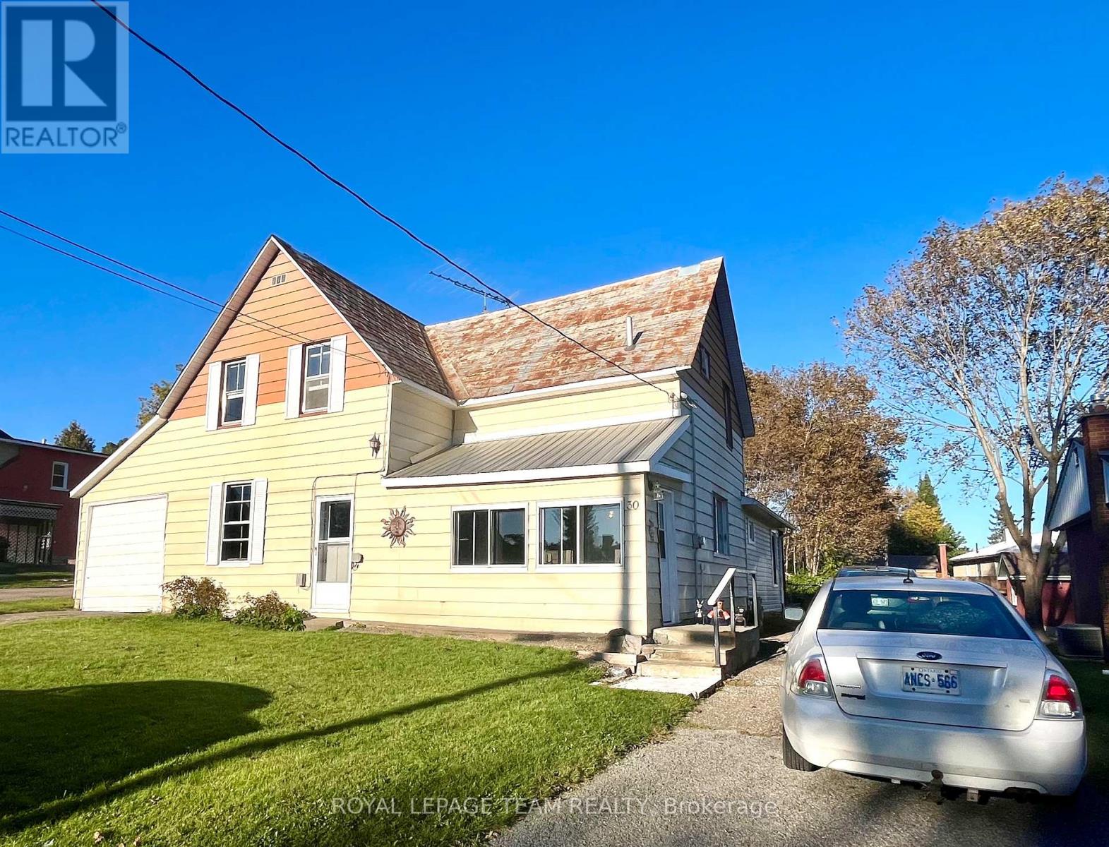 30 Gould Street, Whitewater Region, Ontario