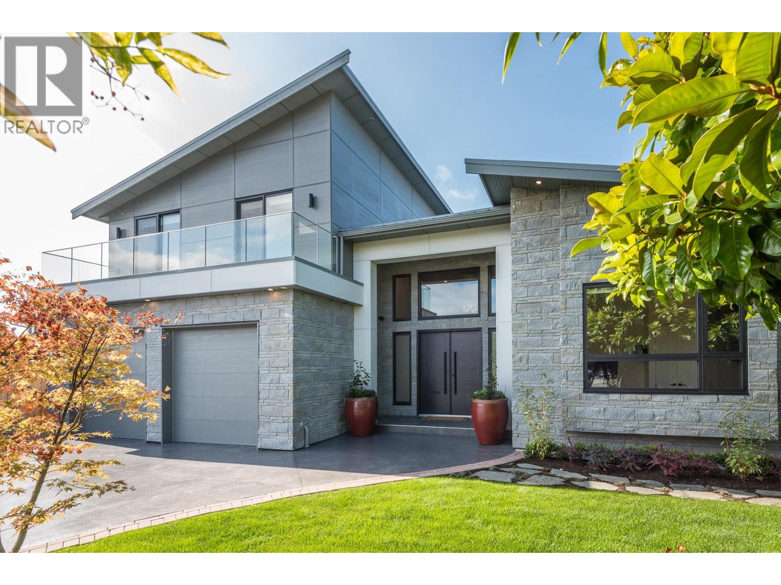 8431 Fairway Road, Richmond, British Columbia  V7C 1Y5 - Photo 2 - R3167067