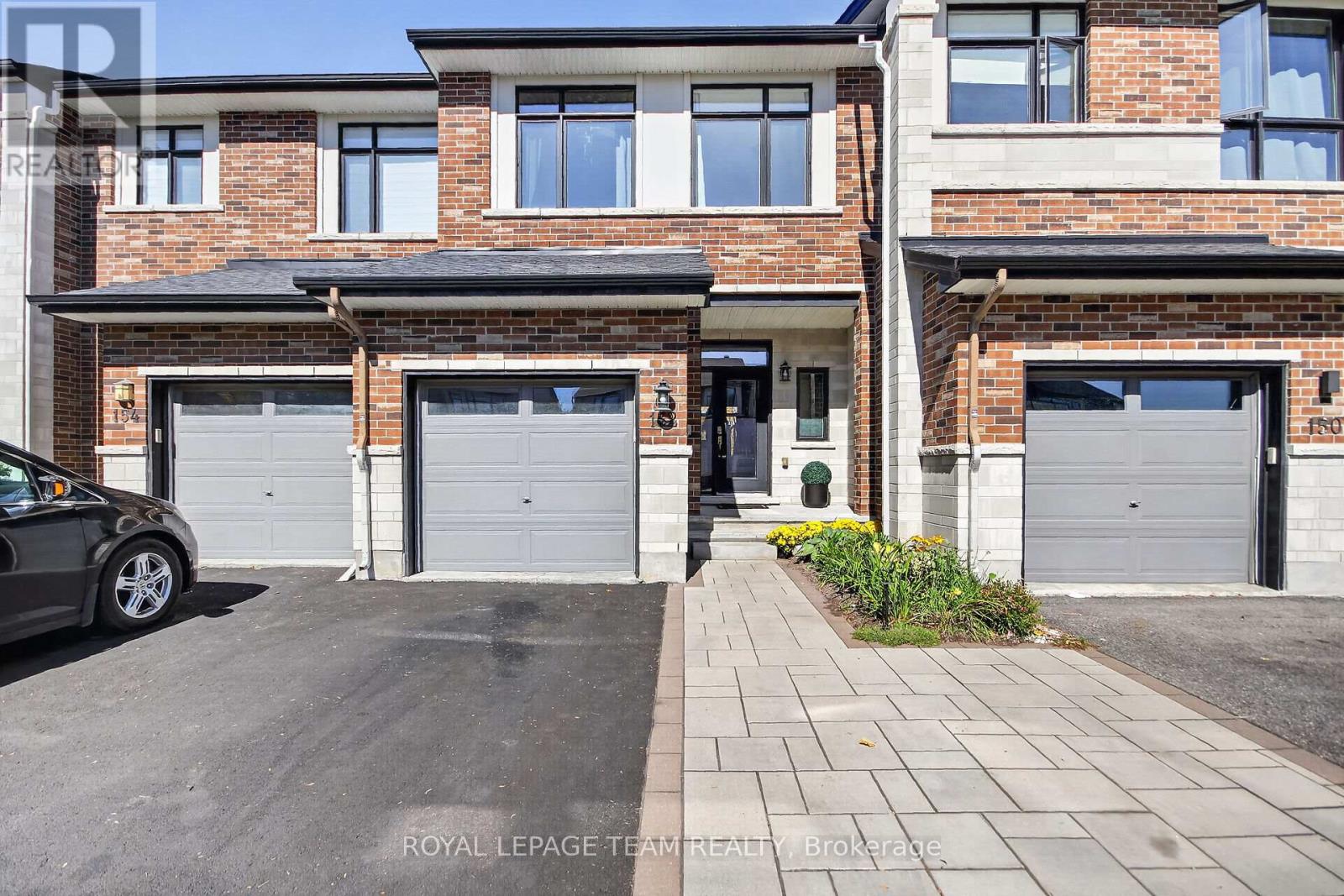 152 MATTINGLY WAY, Ottawa, Ontario