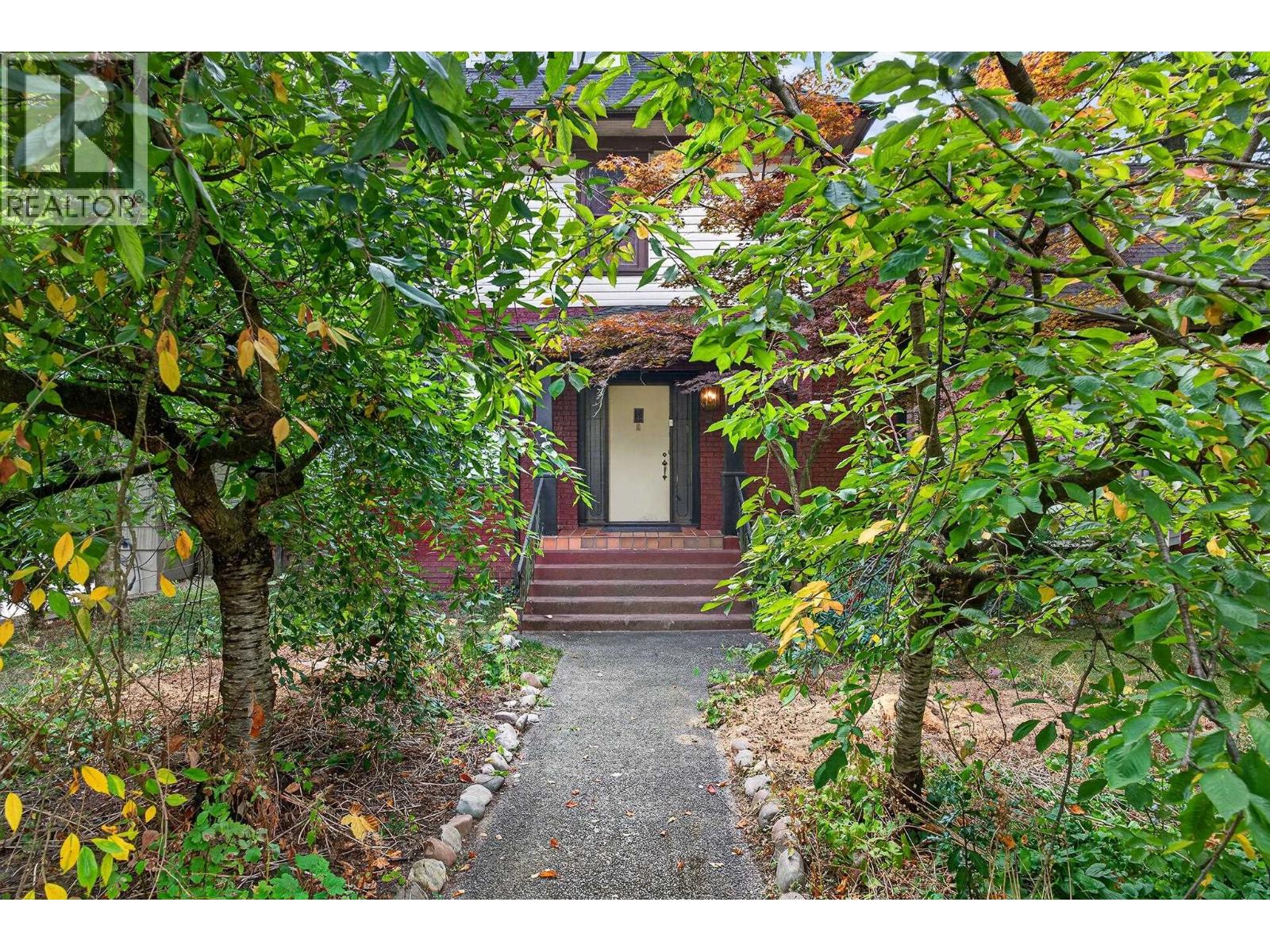118 Queens Avenue, New Westminster, British Columbia  V3L 1J5 - Photo 3 - R3169628