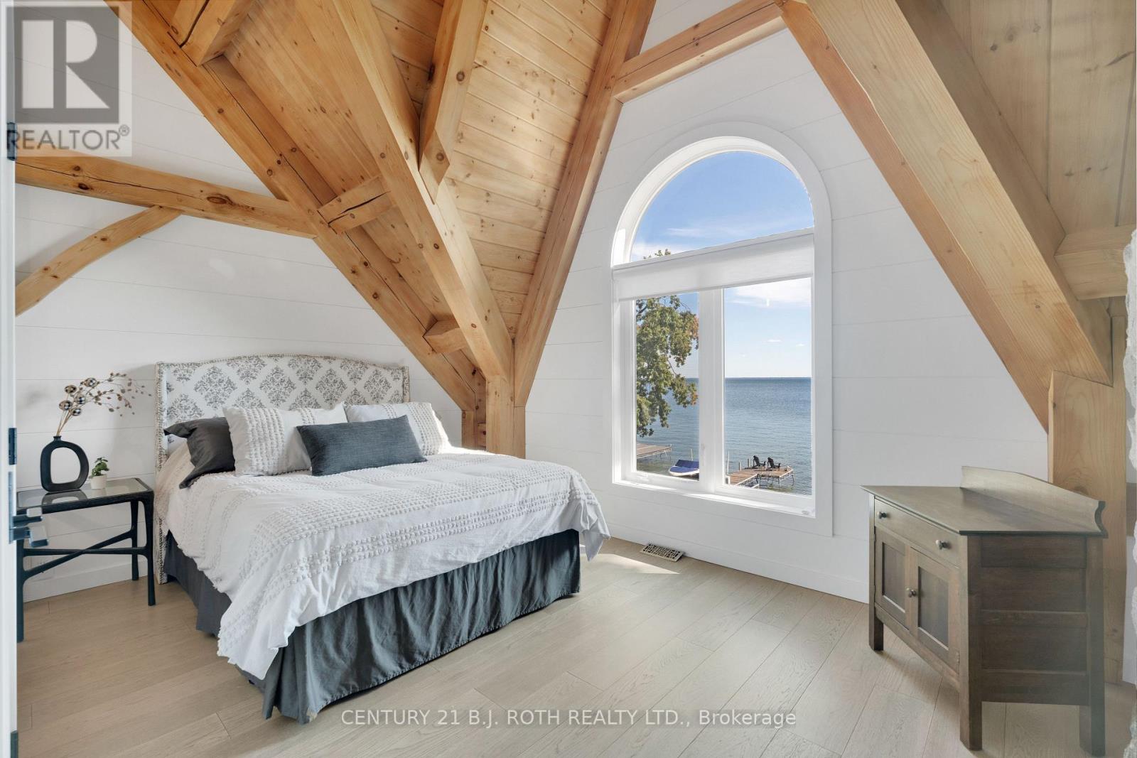 247 Lakeshore Road W, Oro-Medonte, Ontario  L0L 2E0 - Photo 26 - S13829078