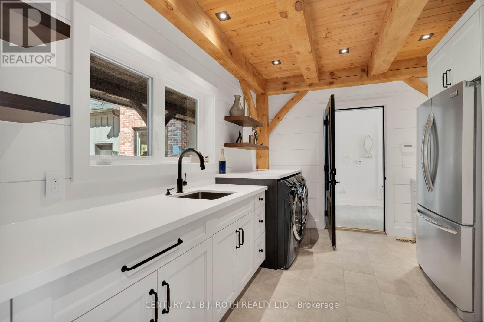 247 Lakeshore Road W, Oro-Medonte, Ontario  L0L 2E0 - Photo 19 - S13829078