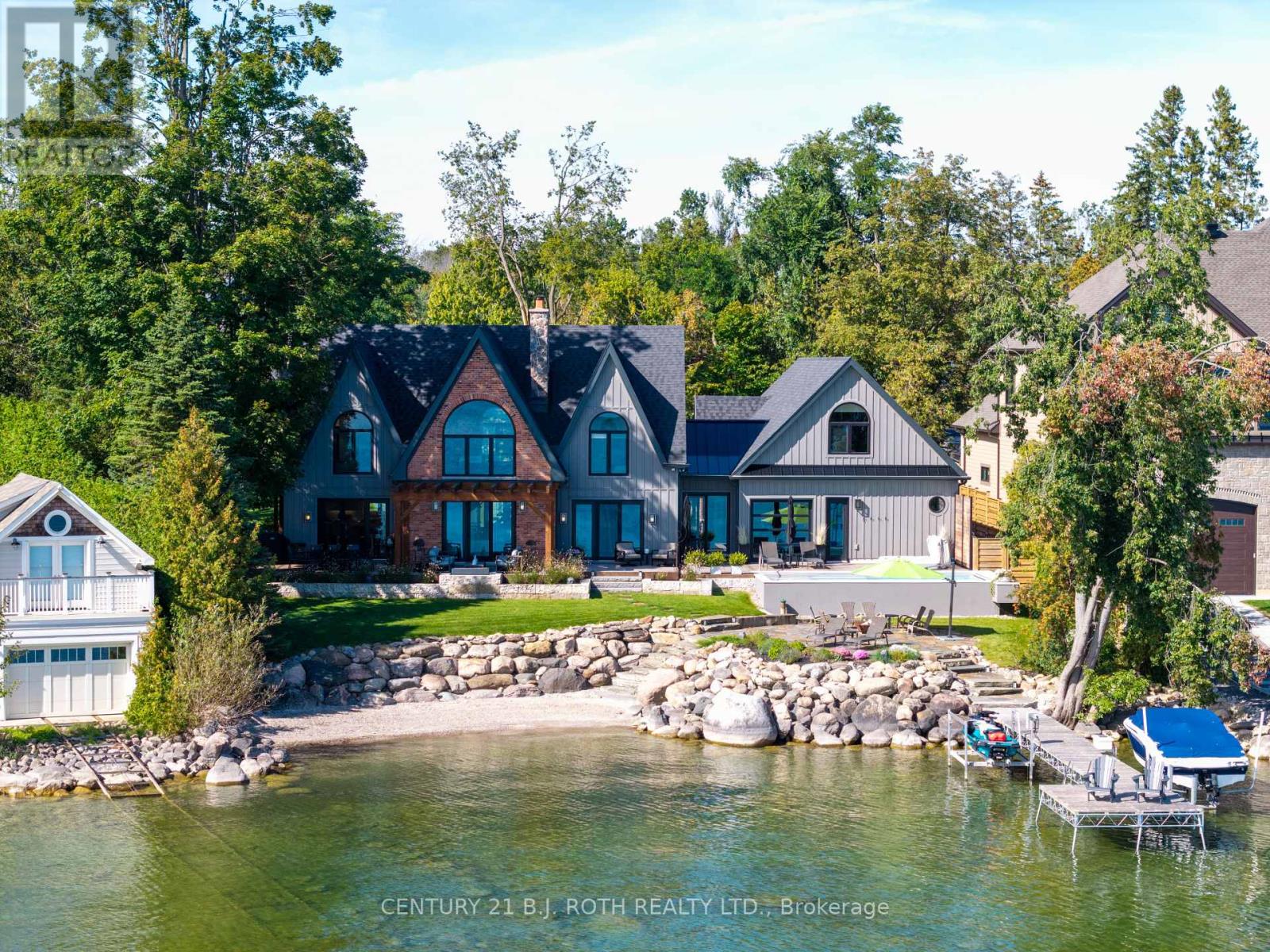 247 Lakeshore Road W, Oro-Medonte, Ontario  L0L 2E0 - Photo 47 - S13829078