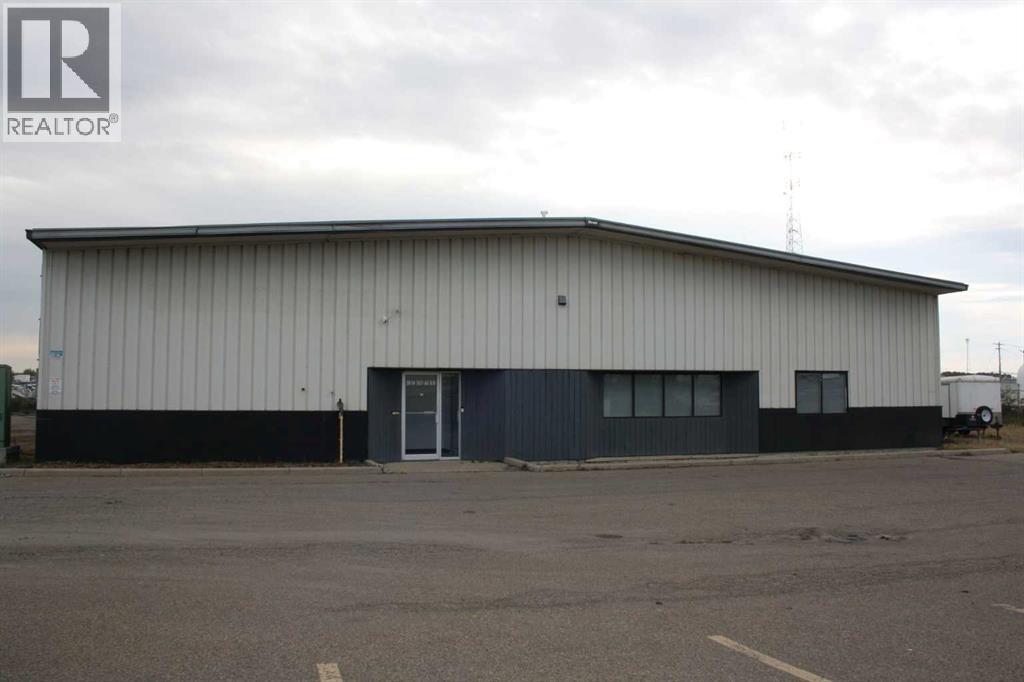 200, 104 East Lake Boulevard NE, Airdrie, Alberta  T4A 2C1 - Photo 2 - A2347585
