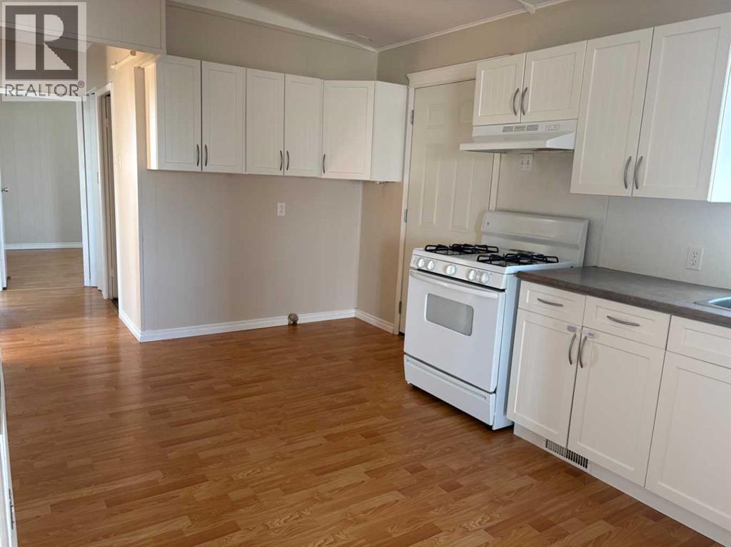125, 5308 57 Street E Lloydminster Alberta Canada T9V2A3 3