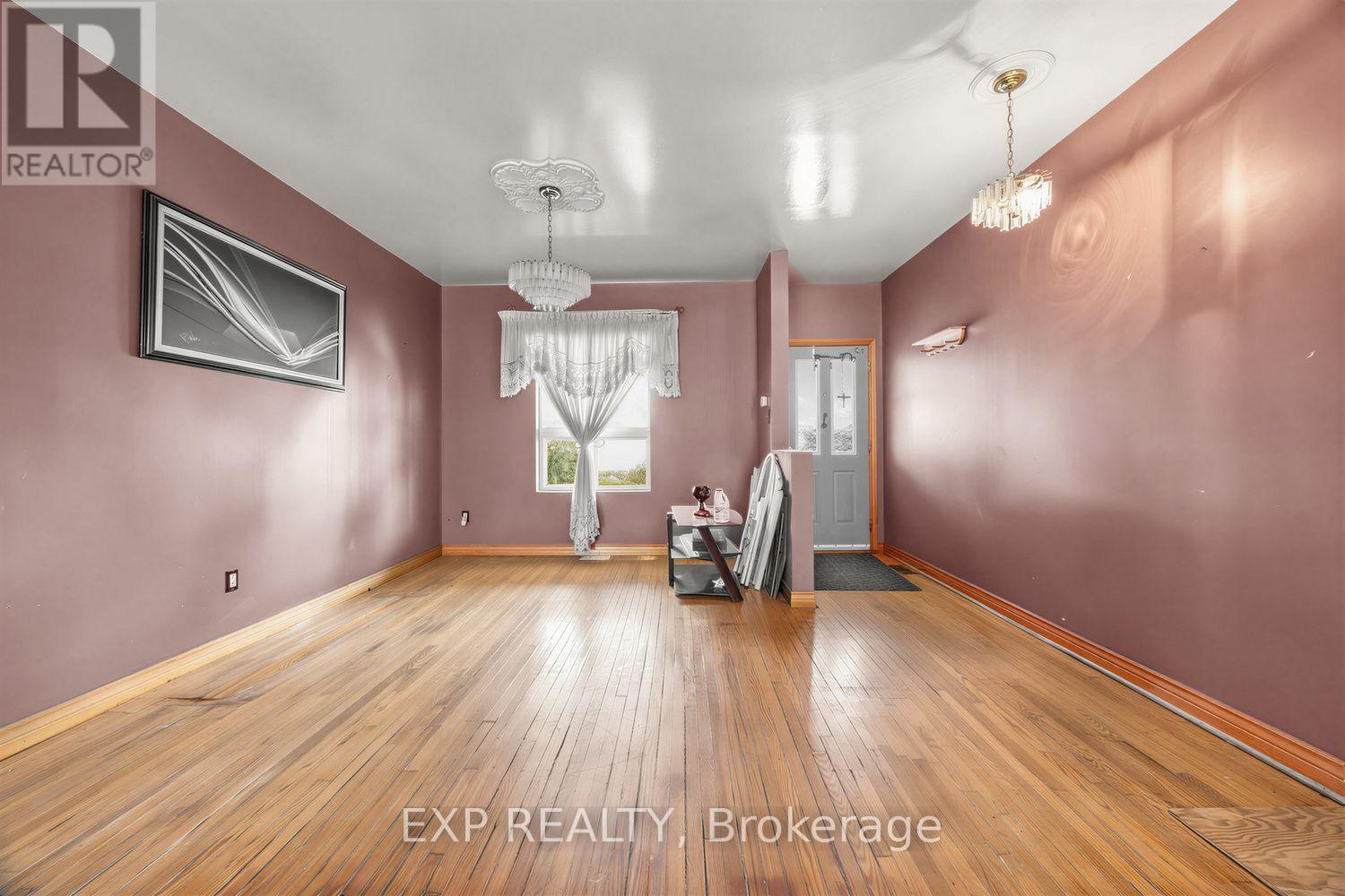 511 Carlaw Avenue, Toronto, Ontario M4K 3J3 - Photo 2 - E13601964