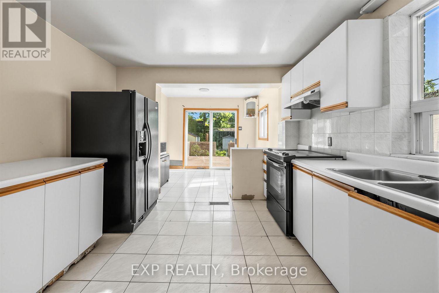 511 Carlaw Avenue, Toronto, Ontario M4K 3J3 - Photo 6 - E13601964