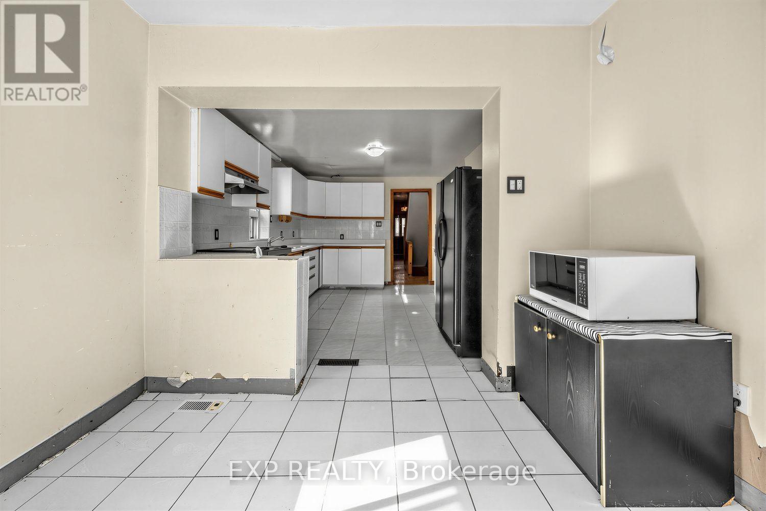 511 Carlaw Avenue, Toronto, Ontario M4K 3J3 - Photo 9 - E13601964
