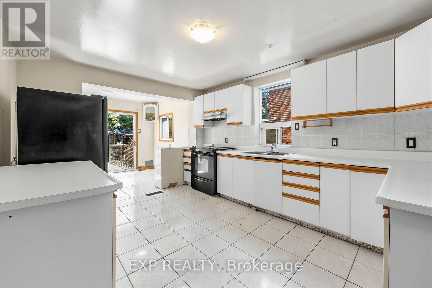 511 Carlaw Avenue, Toronto, Ontario M4K 3J3 - Photo 5 - E13601964