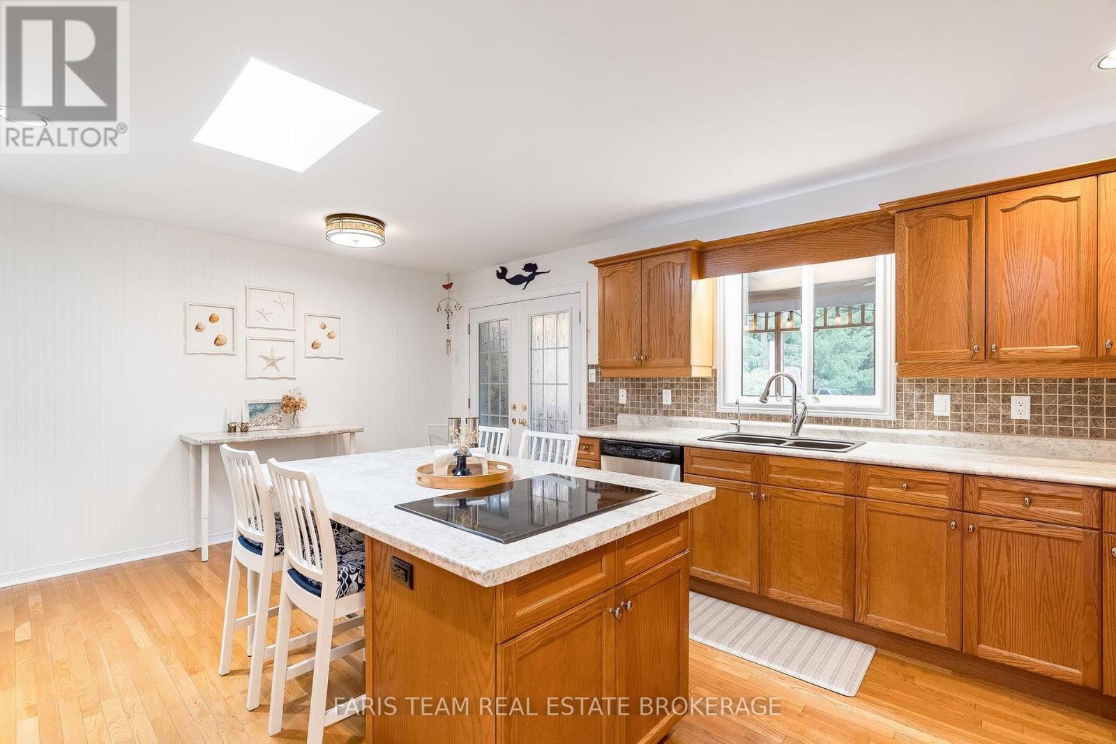 1033 Cameron Street, Innisfil, Ontario  L0L 1C0 - Photo 11 - N13796552
