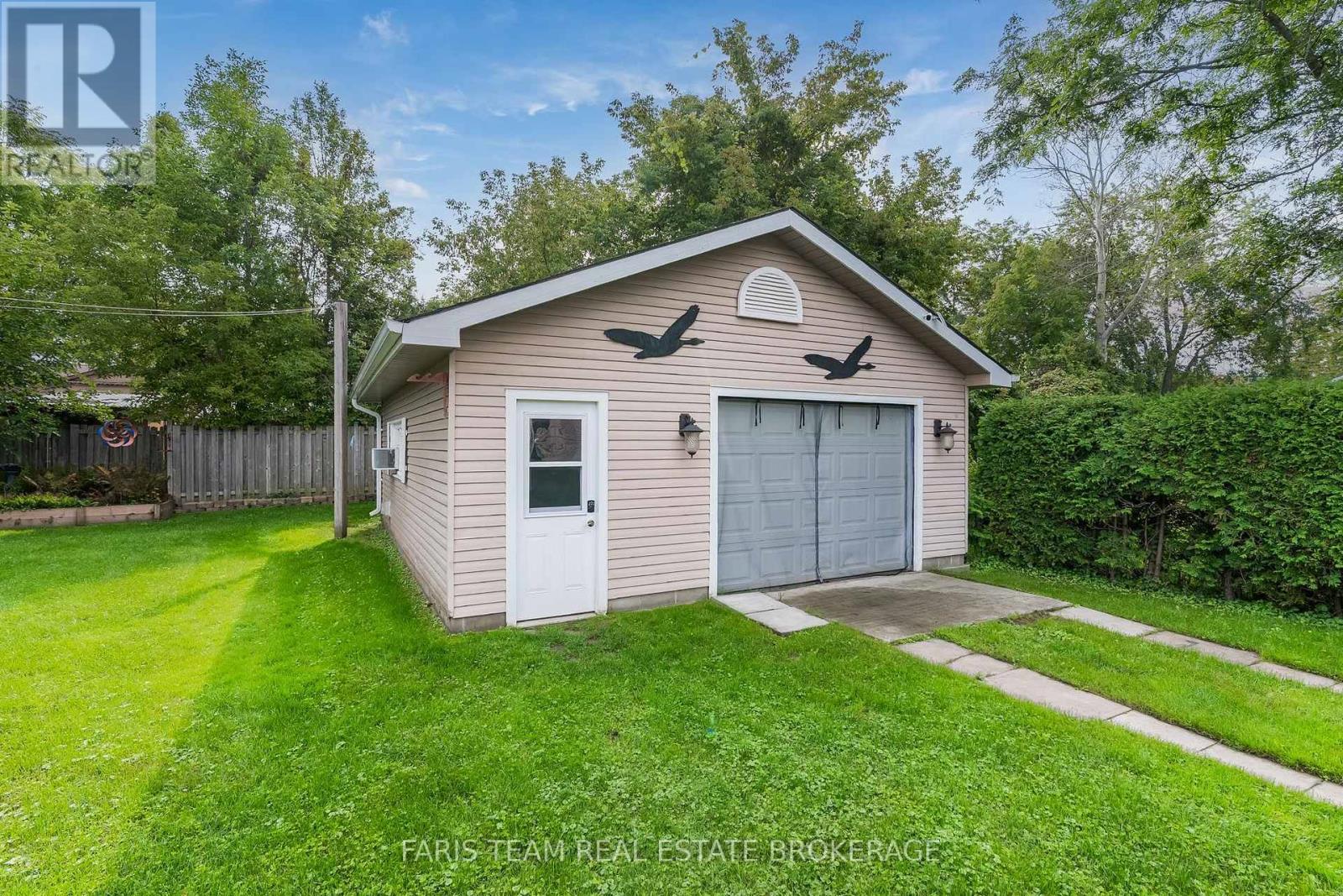 1033 Cameron Street, Innisfil, Ontario  L0L 1C0 - Photo 44 - N13796552