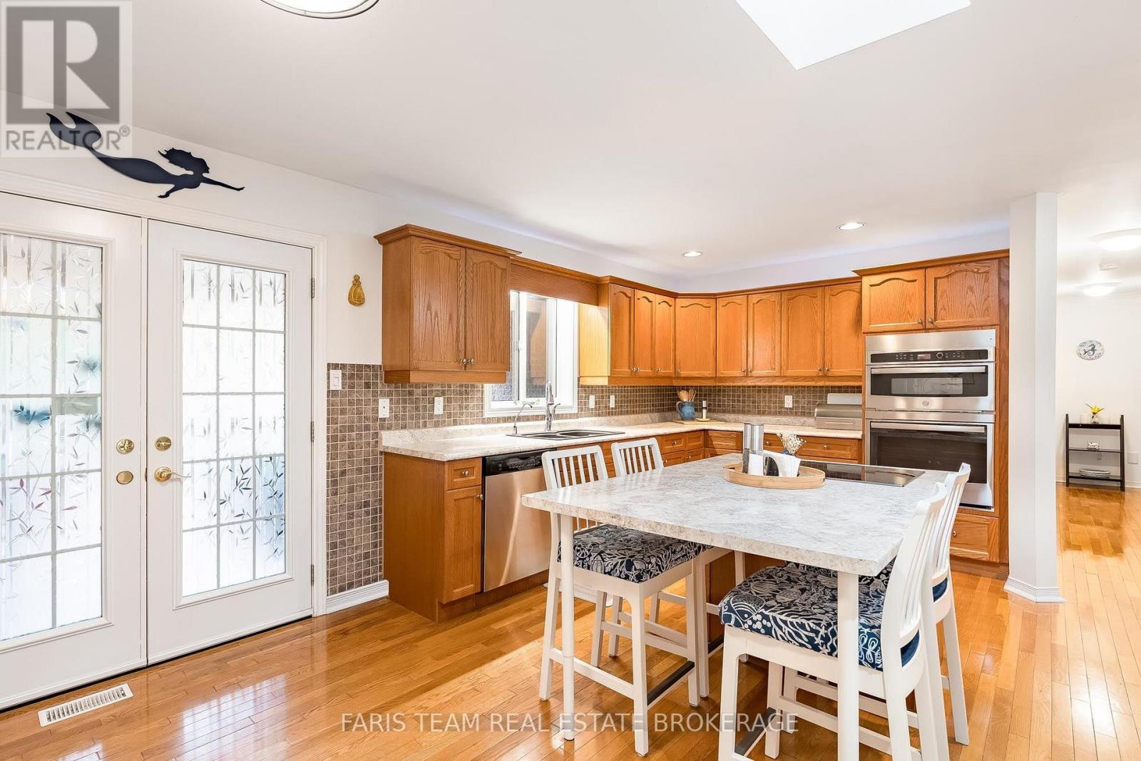 1033 Cameron Street, Innisfil, Ontario  L0L 1C0 - Photo 7 - N13796552
