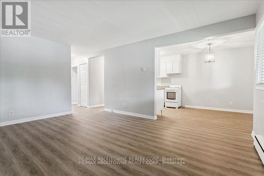 4 - 2344 Queensway Drive, Burlington, Ontario  L7R 3T3 - Photo 19 - W13829690