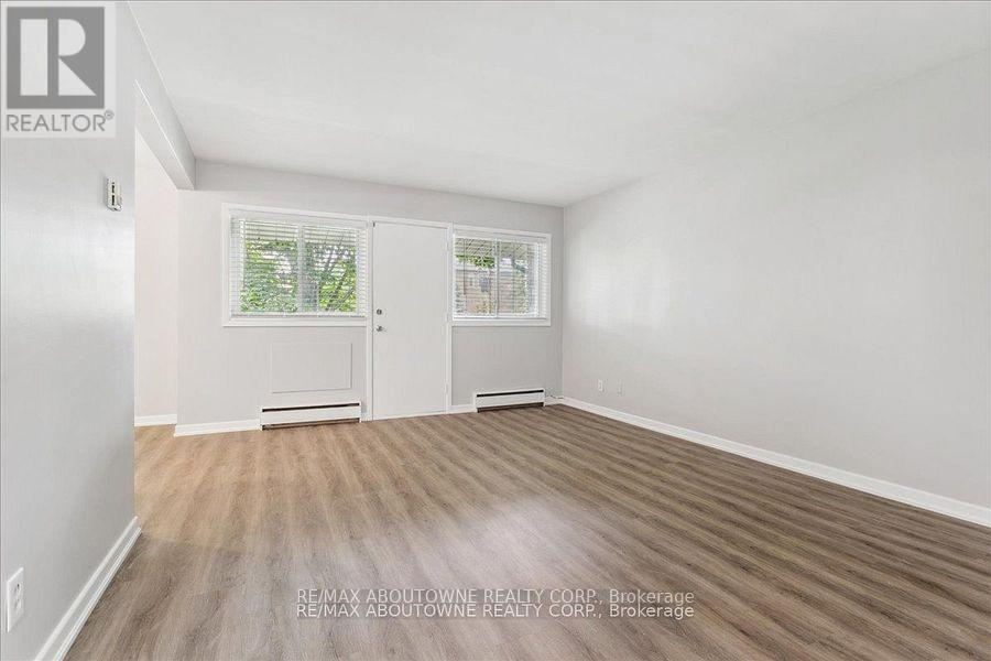 4 - 2344 Queensway Drive, Burlington, Ontario  L7R 3T3 - Photo 20 - W13829690