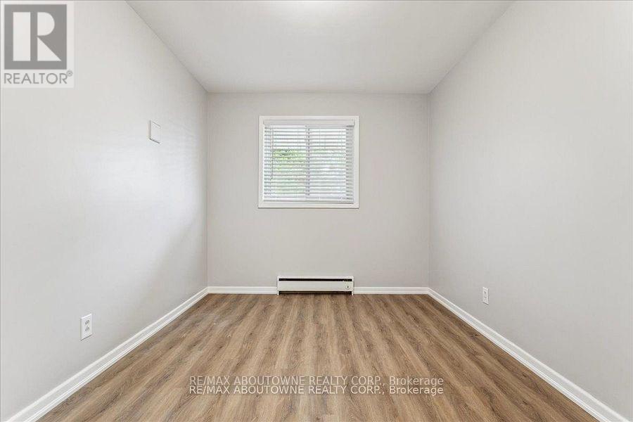 4 - 2344 Queensway Drive, Burlington, Ontario  L7R 3T3 - Photo 27 - W13829690