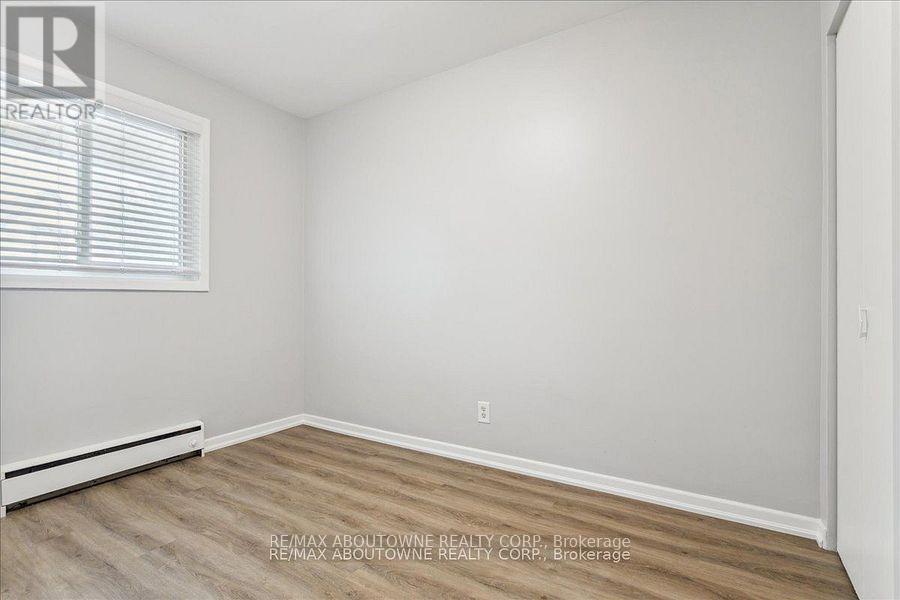 4 - 2344 Queensway Drive, Burlington, Ontario  L7R 3T3 - Photo 31 - W13829690