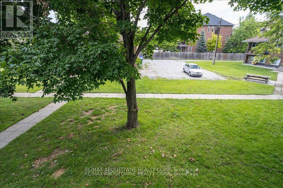 4 - 2344 Queensway Drive, Burlington, Ontario  L7R 3T3 - Photo 39 - W13829690