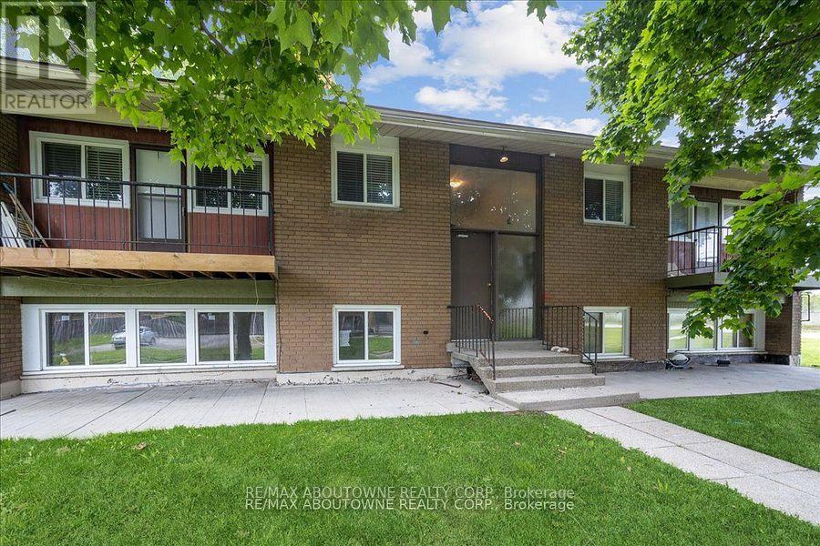 4 - 2344 Queensway Drive, Burlington, Ontario  L7R 3T3 - Photo 5 - W13829690