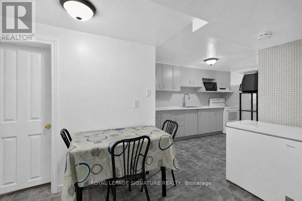 439 Ginger Downs, Mississauga, Ontario  L5A 3A8 - Photo 34 - W13829710