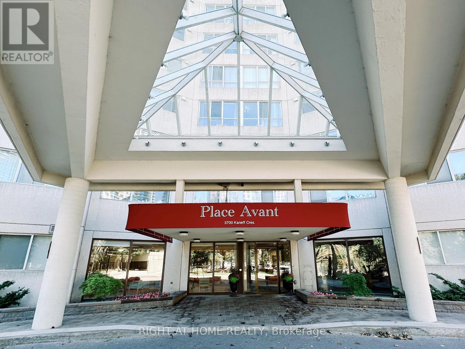701 - 3700 KANEFF CRESCENT, Mississauga, Ontario