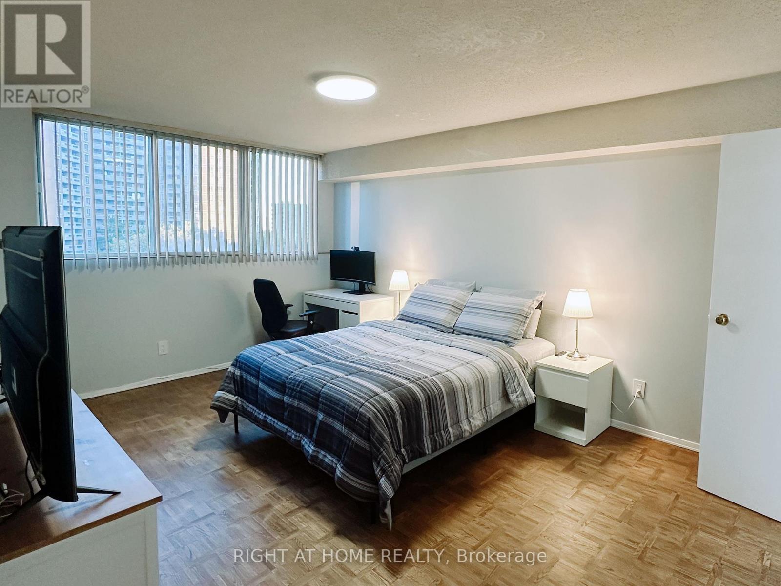 701 - 3700 Kaneff Crescent, Mississauga, Ontario  L5A 4B8 - Photo 10 - W13829760