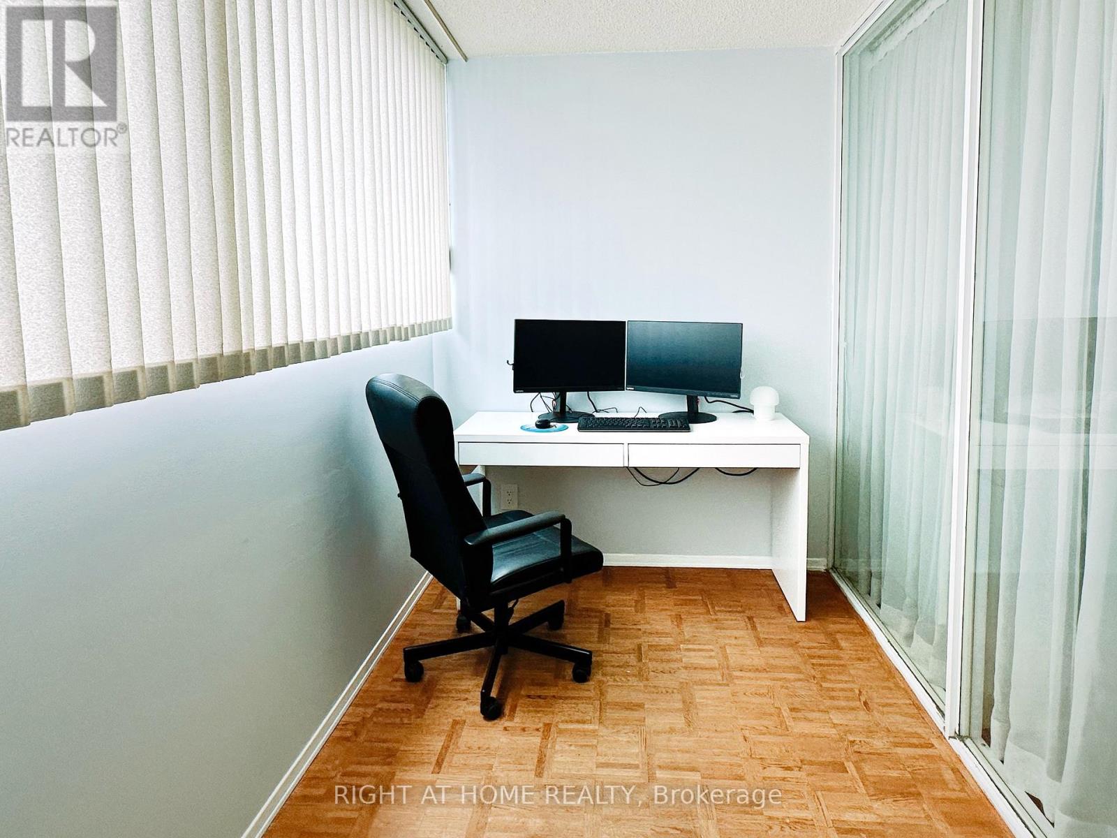 701 - 3700 Kaneff Crescent, Mississauga, Ontario  L5A 4B8 - Photo 14 - W13829760