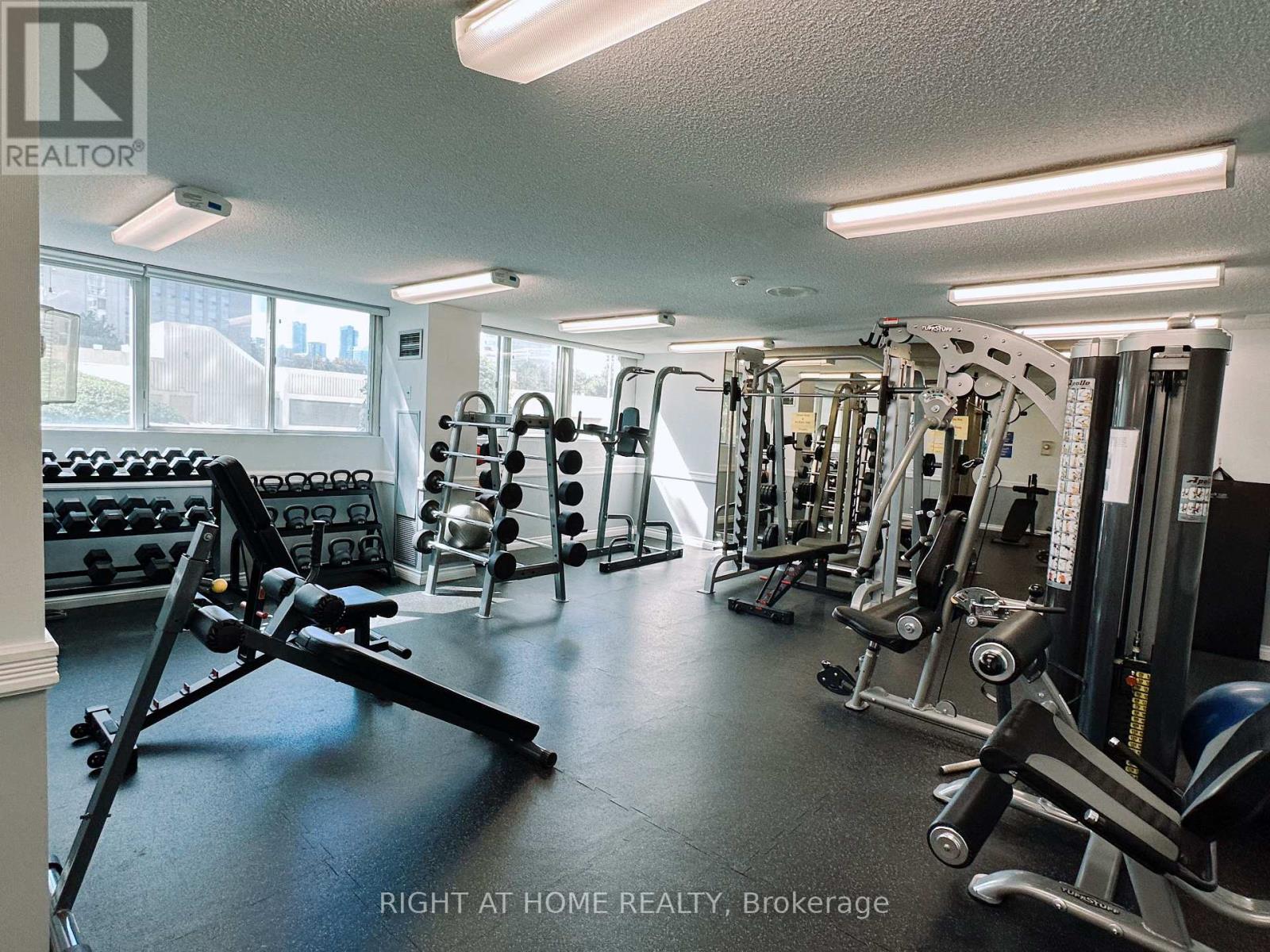 701 - 3700 Kaneff Crescent, Mississauga, Ontario  L5A 4B8 - Photo 23 - W13829760