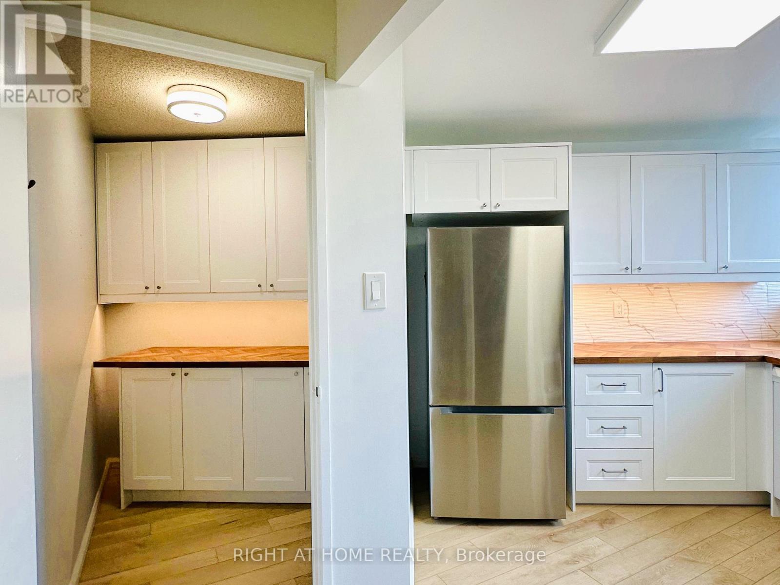 701 - 3700 Kaneff Crescent, Mississauga, Ontario  L5A 4B8 - Photo 8 - W13829760