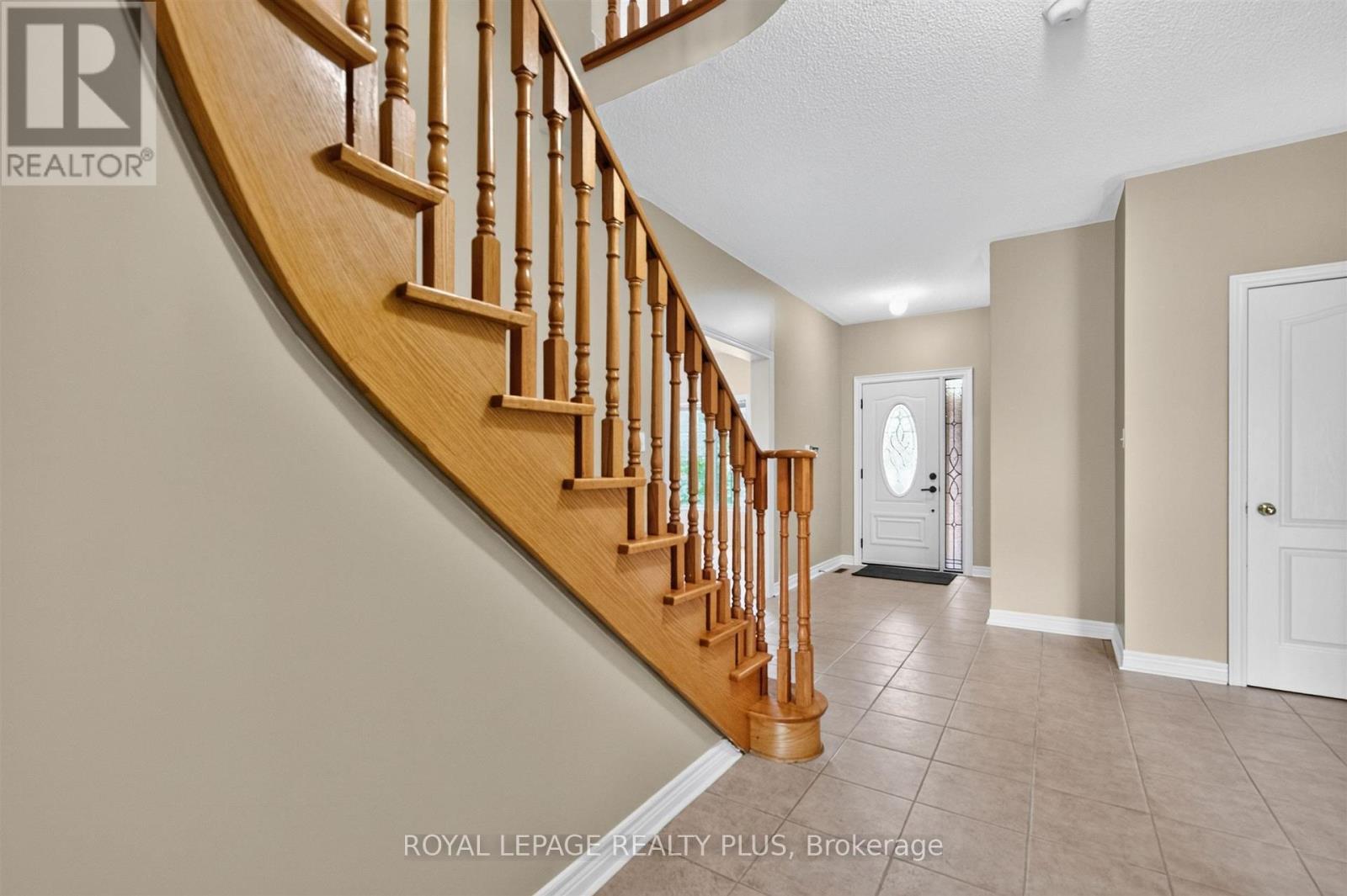 6322 Lisgar Drive, Mississauga, Ontario  L5N 7W1 - Photo 4 - W13829804