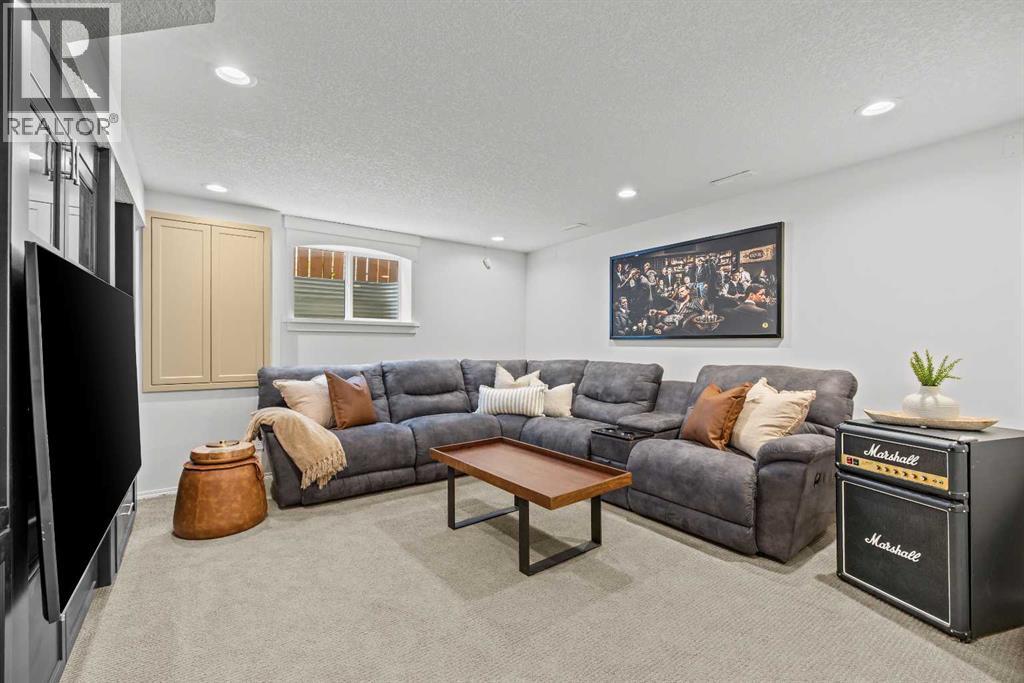 75 Valley Brook Circle NW, Calgary, Alberta  T3B 5S2 - Photo 33 - A2347729